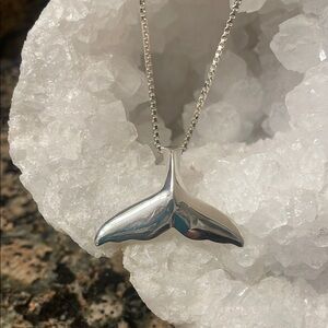 Sterling Silver Elegant Silver Whale Tail Pendant. Retail 118.00 NWT